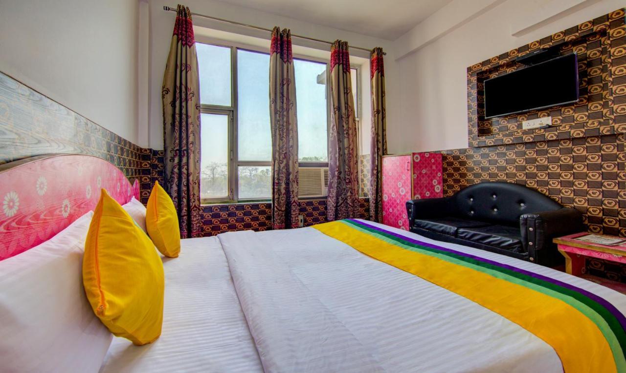Itsy Hotels Satya Shree Katra  Kültér fotó